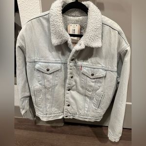 Levi’s Vintage washed dusty blue Sherpa trucker